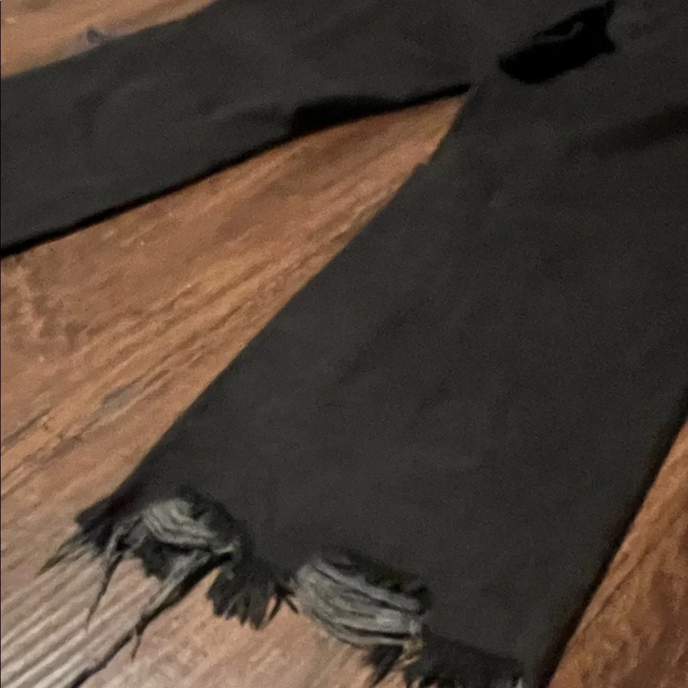 Size 32 Maggie Distressed Black Women Jeans - Picture 7 of 12